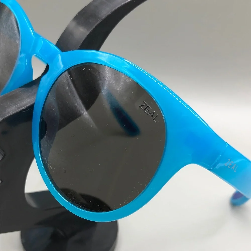 Zeal Optics Paonia Ellume Polarized Sunglasses Cyan Blue Frame  UNISEX Japan